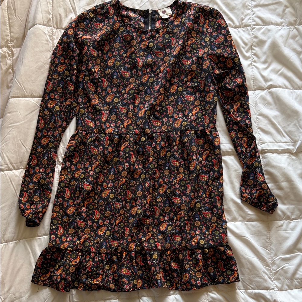 one clothing Black Floral Paisley Ruffle-Hem Long Sleeve Dress